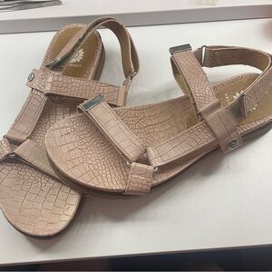 Yellow box sandals size 7